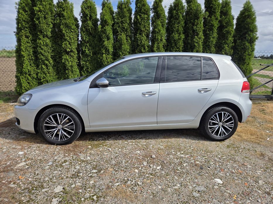 Volkswagen Golf 1.6 TDI 105 KM