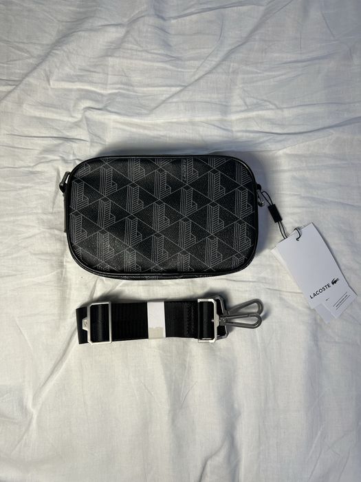 Bolsa Lacoste pequena