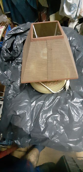 Candeiro de mesinha como novo