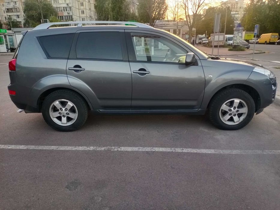 Пежо модель-4007, діз-2,2 КПП-мех-6. 2008р.Пас-7місць.