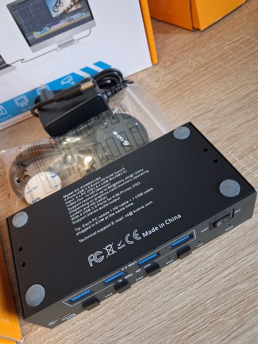 Przełącznik KVM USB 3.0 HDMI 4 porty 8K przy 60 Hz, Kceve 4 PC