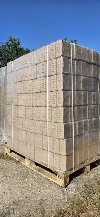 Brykiet liściasty RUF drewno opał jak węgiel