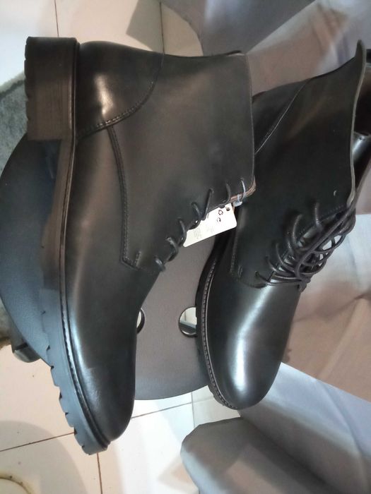 Botas homem 43/44 novas