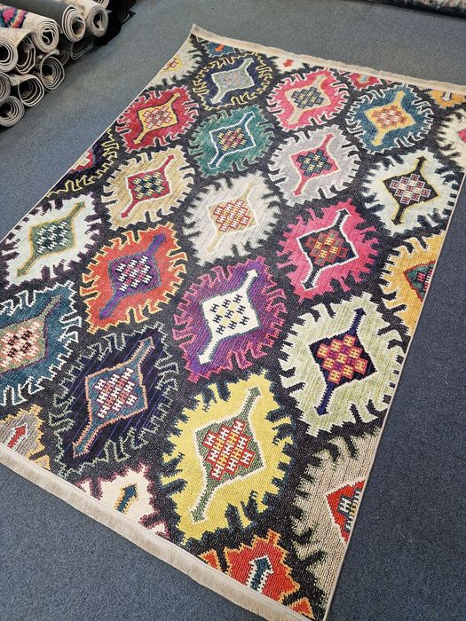 Promocja swiateczna Ostatnie sztuki Dywan 160x230 Nowy.  Promocja