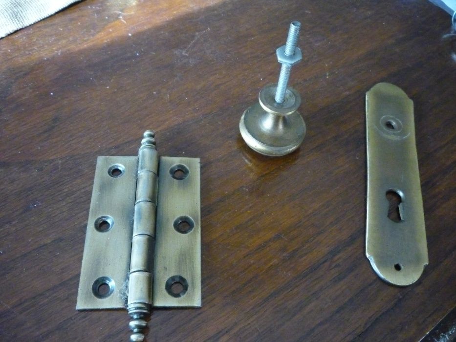 Puxadores+dobradiças+espelhos p/ armário+2 canhões p/ fechaduras