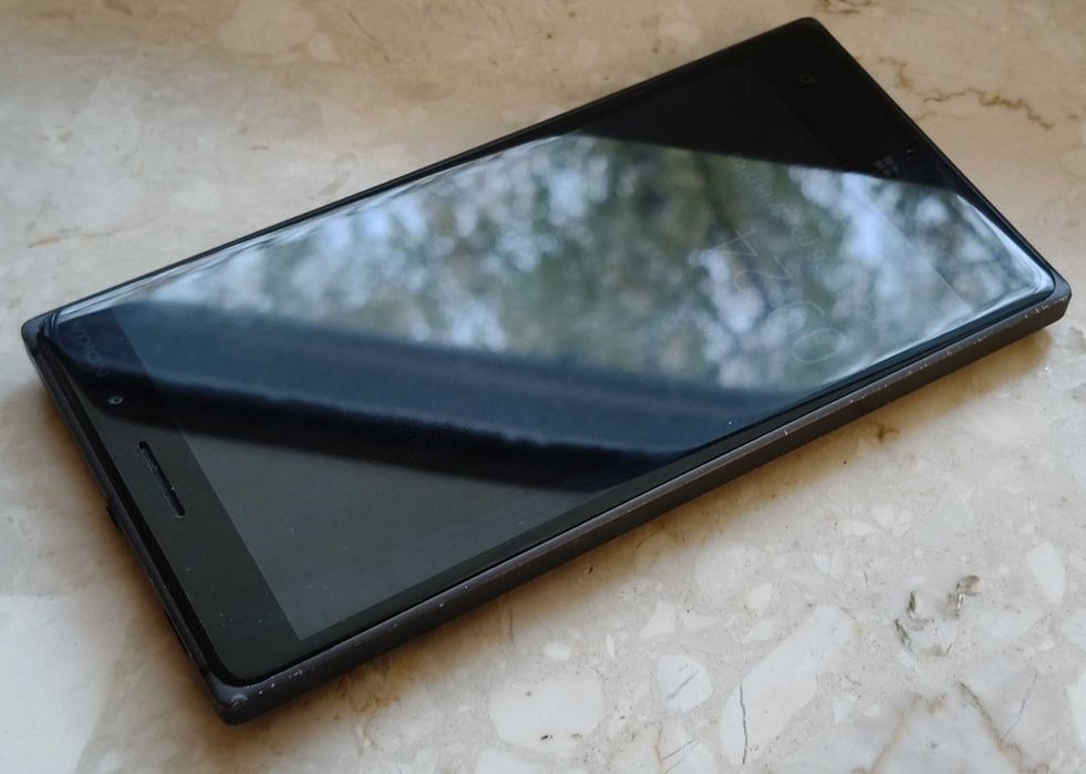 Smartfon Nokia Lumia 830 1 GB/16 GB 3G ekran 5,0'' Windows 10 - czarny