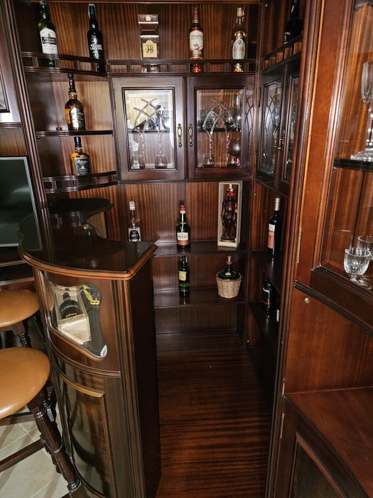 Móvel de canto com Bar