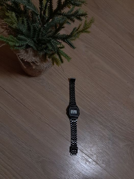 Продам наручные часы casio montana