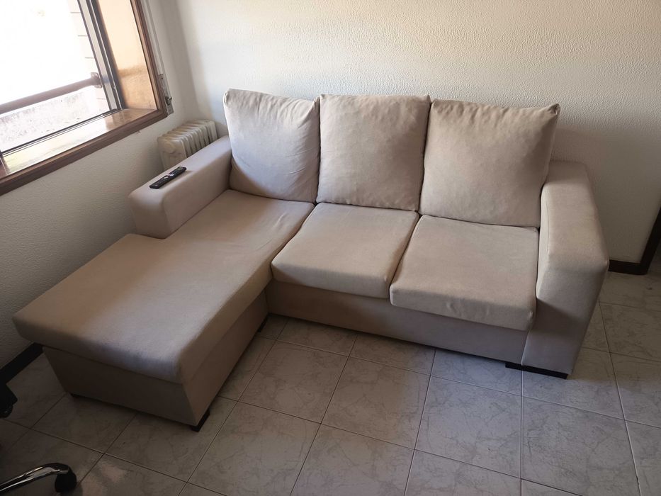 Sofá de cor Bege | Chaise Longue Reversível | Feira dos Sofás