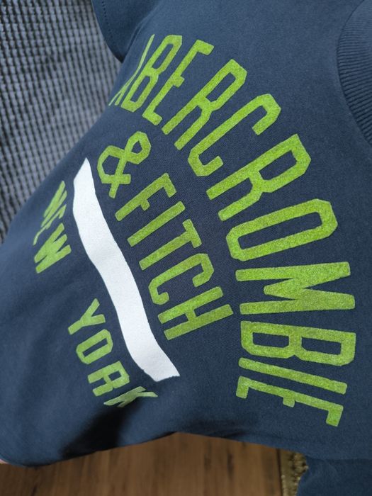 Abercrombie & Fitch t-shirt męski S muscle fit z nadrukiem granatowy