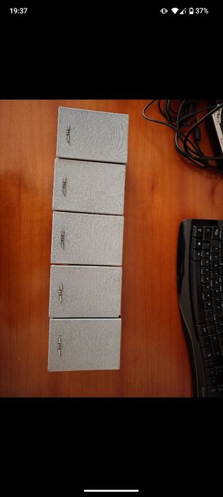 Sistema de som AG com subwoofer e 5 colunas