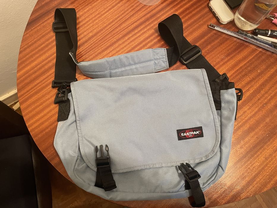 Mala tiracolo Eastpak