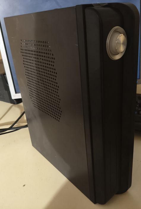 Компактний та надійний  міні-ПК (ASUS / Intel / 500 GB)