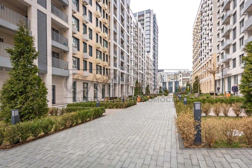 Центр. Золоті Ворота. Нова квартира, Ярославів град