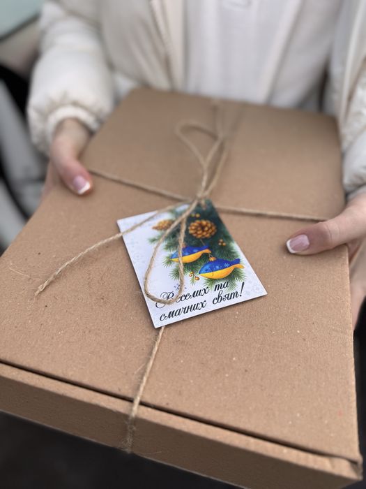 Подарунок новорічний рибний бокс, копчена риба, солена