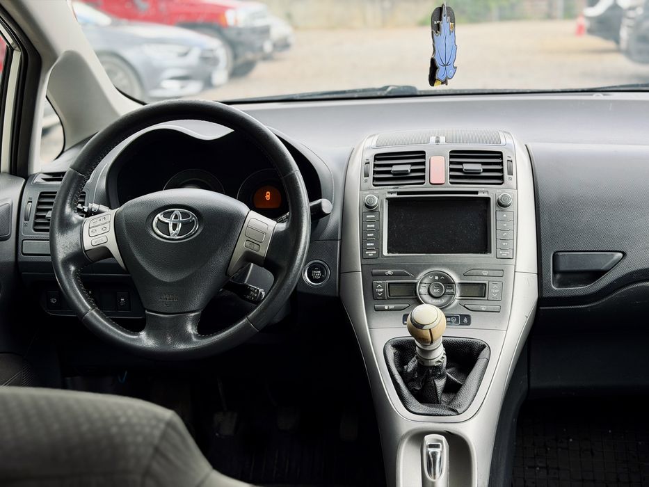 Toyota Auris 2007r 2.2 d4d 177km