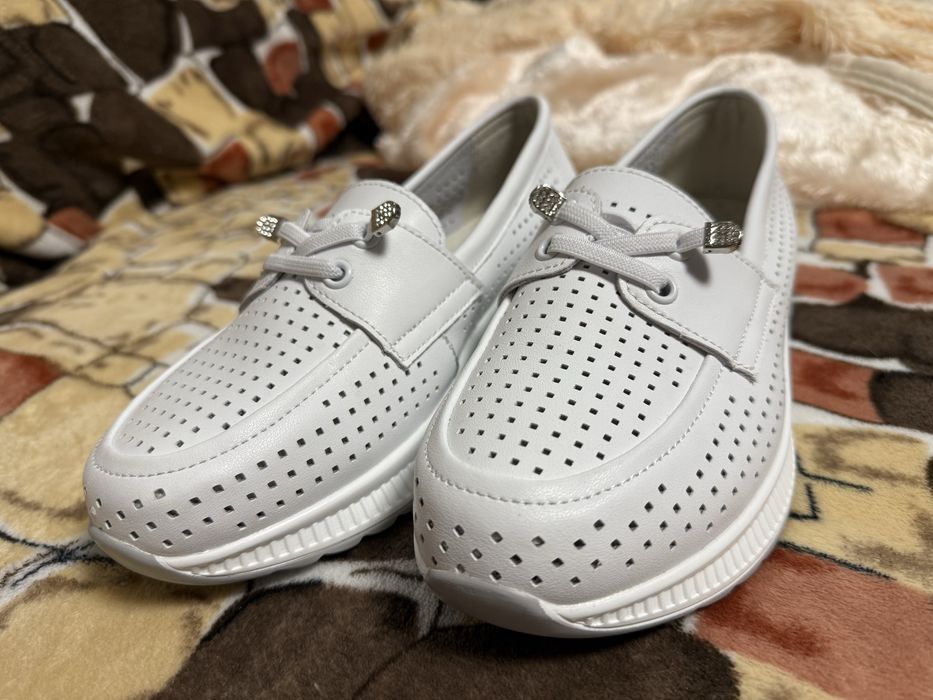 Жіночі літні лофери 38р нові