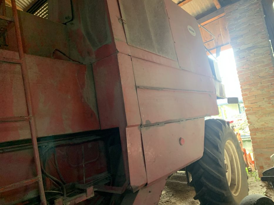 Kombajn Bizon Z056