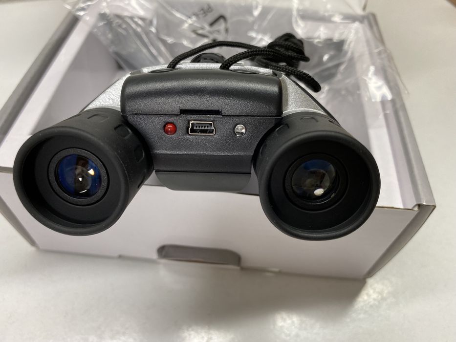 Binoculars with Camera64740287579009123