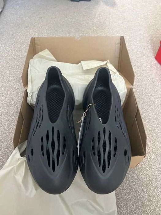 adidas Yeezy Foam RNR Onyx R.43