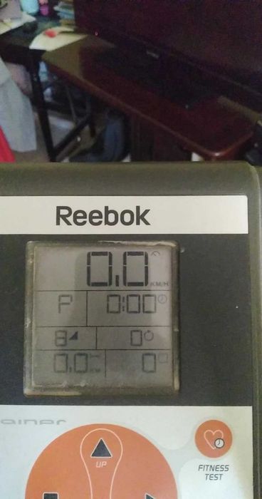 Elíptica Reebok profissional