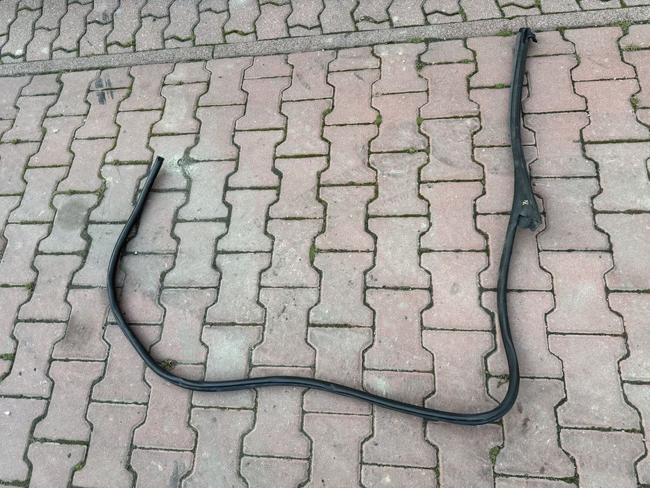 Uszczelka drzwi e36 cabrio prawa bdb stan
