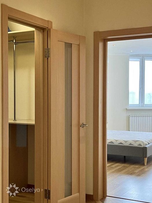 3 кімнатна квартира на Позняках Срібнокільська 1 ЖК Корона Київ Дарницький Держпрограми