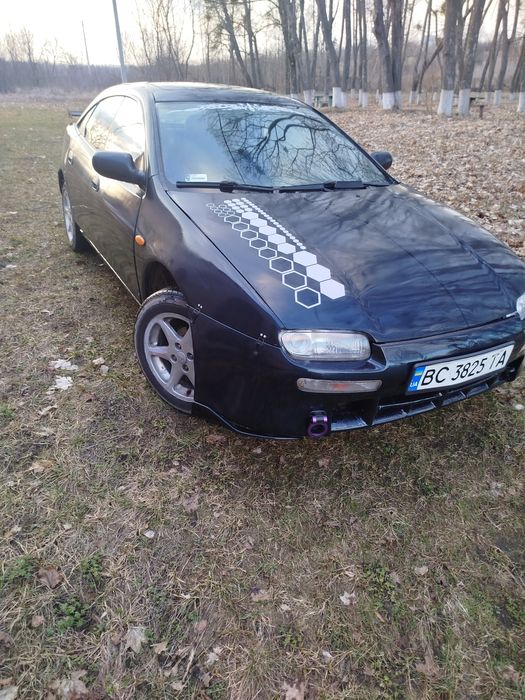 Продам мазду 323