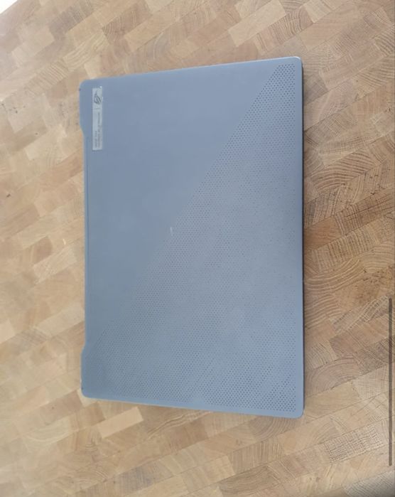 Portatil semi novo (com caixa e acessorios)