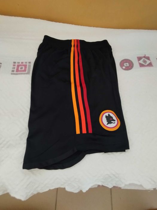 Calções Adidas preto tamanho S