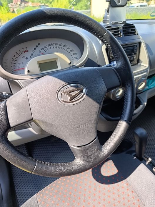 Авто дайхатсу сіріон 2009 автомат