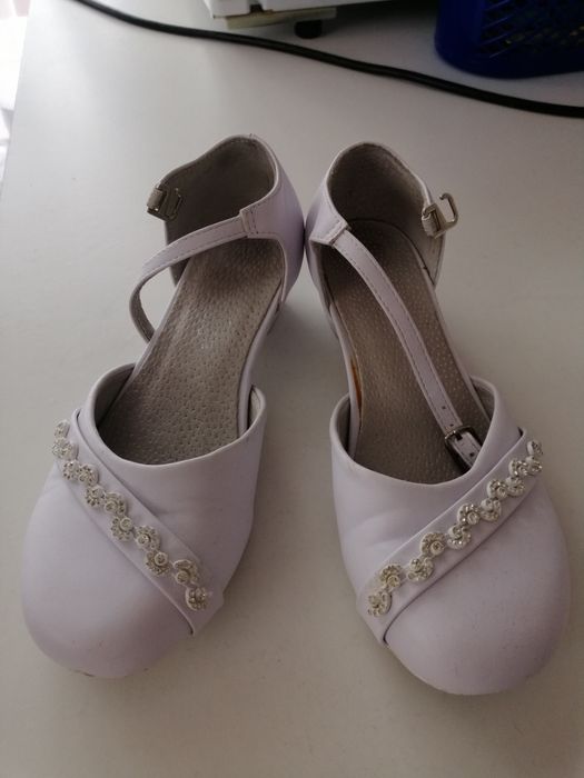 Buty   komunijne