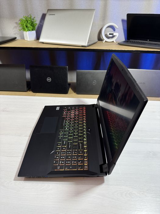 Ігровий ноутбук CLEVO/i7-8750H/16 Gb/SSD 128 Gb/HDD 1 Tb/Nvidia GeForce GTX 1050 4 Gb