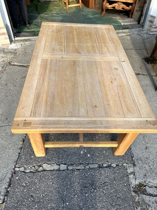 Drewniany stół skandynawski