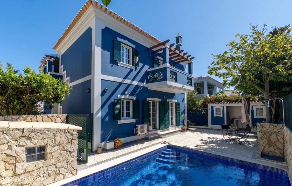Moradia Independente T4 com garagem em Montenegro - Faro