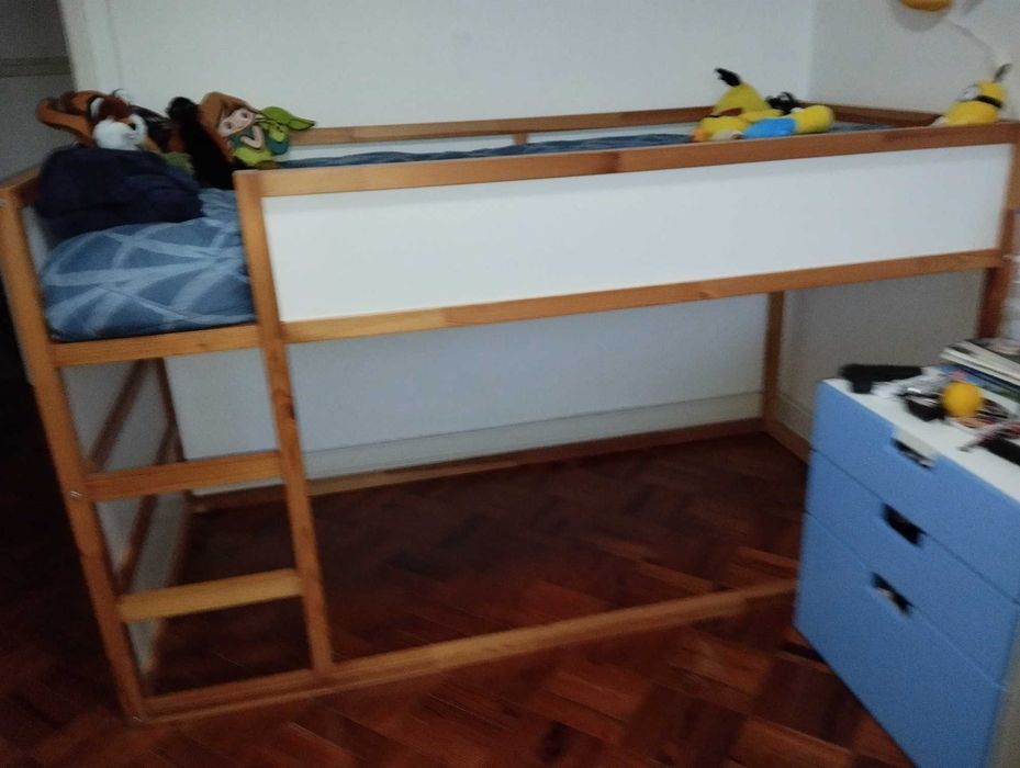 Cama Beliche criança IKEA Kura