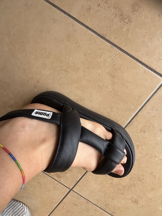 Sandalias Puma novas, leves e conforto
