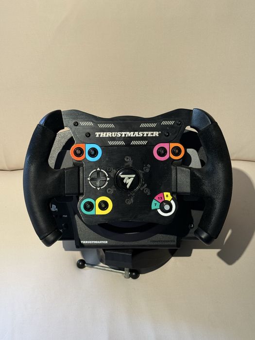 Thrustmaster: Base Volante T300 + 2 Volantes + Pedais