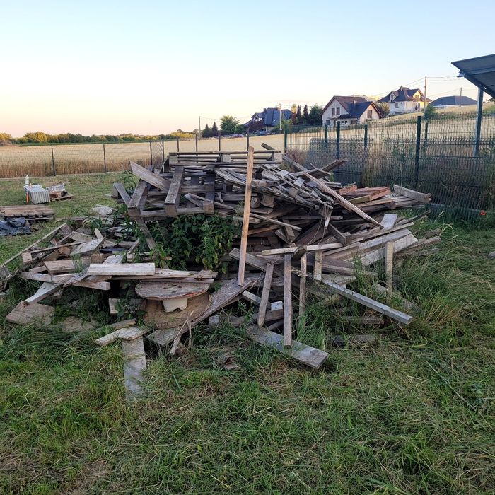 Drewno opałowe po budowie