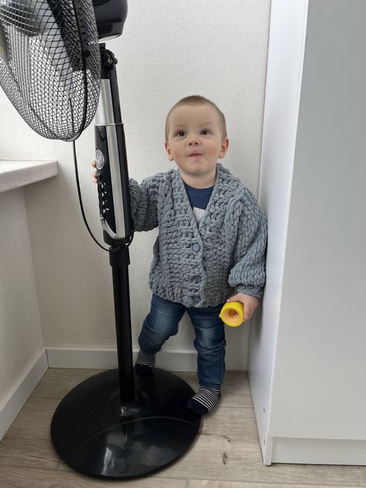 Дитячий плюшевий кардиган ручної роботи