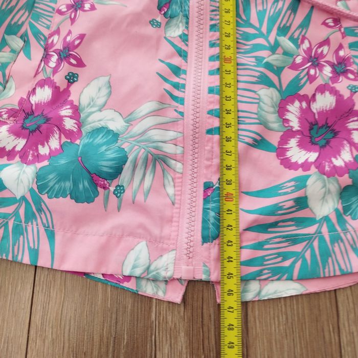 Kurtka płaszczyk przeciwdeszczowy dziewczęcy rozmiar 110 - 2 sztuki 
Z