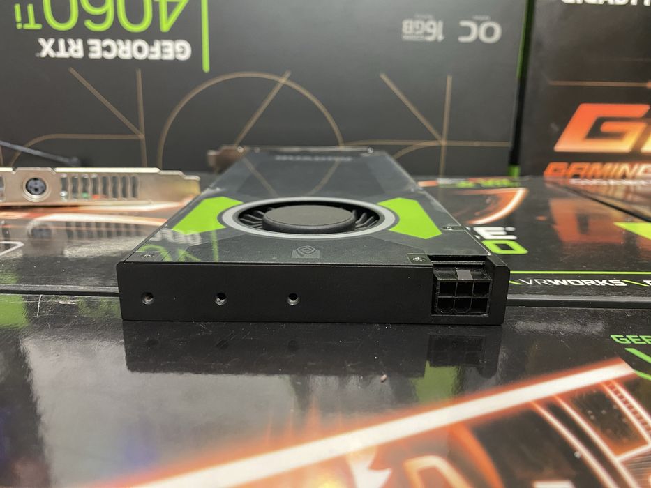 Відеокарта Nvidia Quadro P4000 8gb гарний стан!