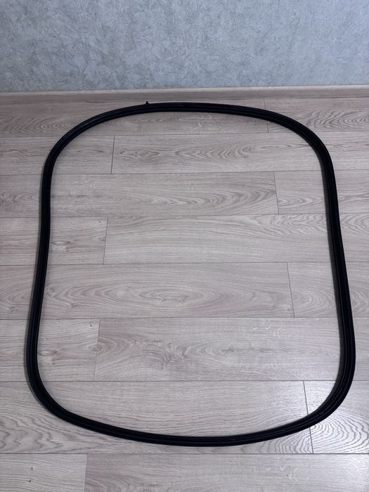 Замок задньої ляди оригінал Toyota Rav-4