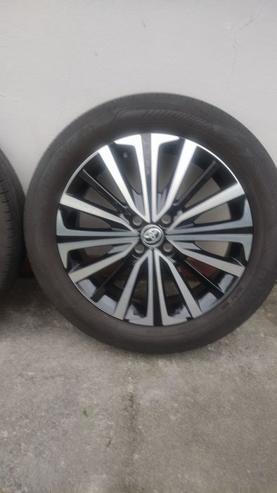 Koła TOYOTA AYGO X CROSS felgi 17 cali 4 x  100,opony  Goodyear  175 / 65 / 17