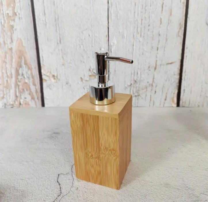 Набір для ванної кімнати з бамбуку