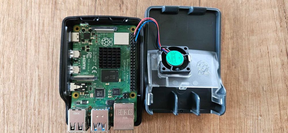 Raspberry Pi 4 model B z 8GB RAM, Dual Band WiFi, Bluetooth 5.0, 1.5GHz