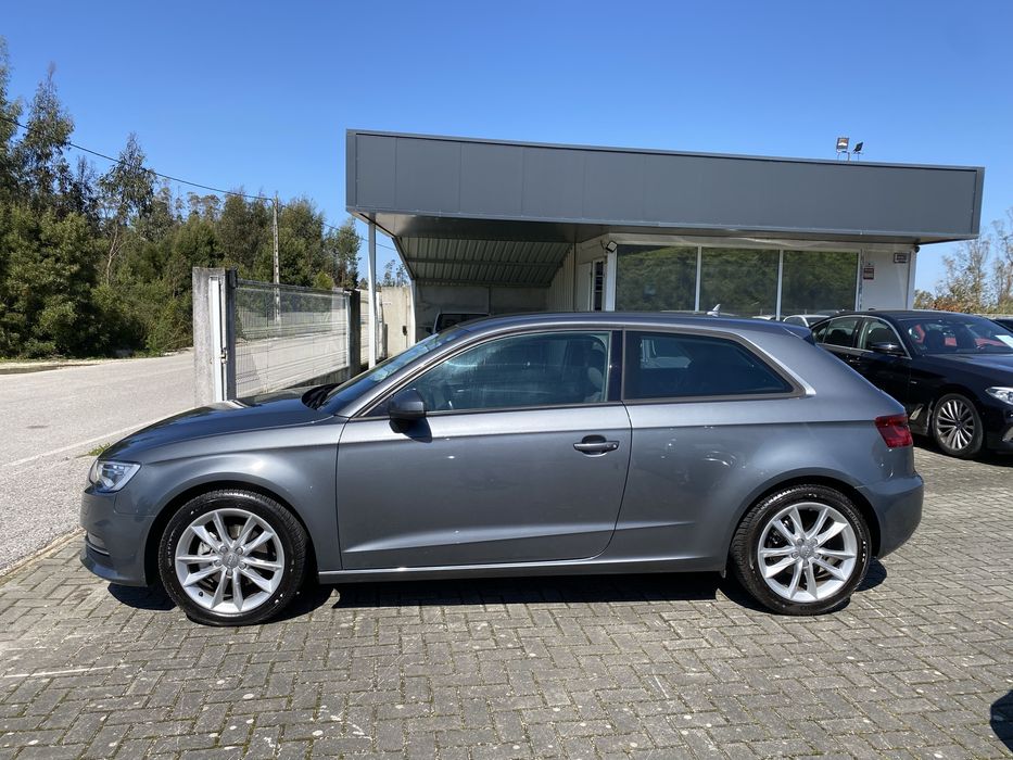 AUDI A3 Sport 3p 1.6 TDI  - GPS