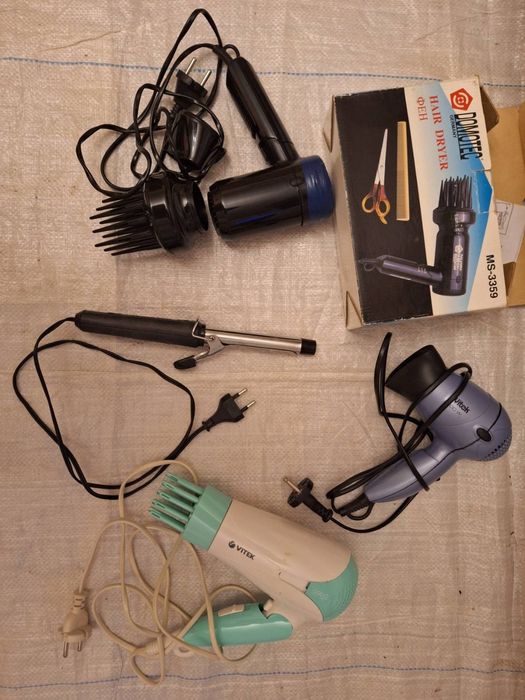 Фен щётка  Gemei Gm -4828