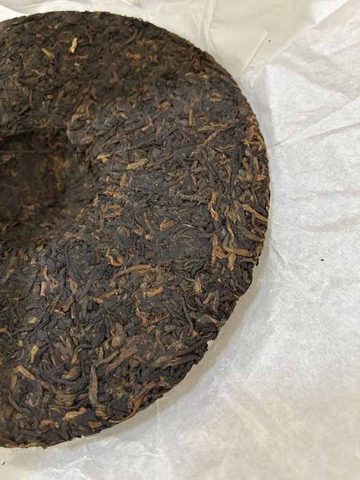 Китайський чай Шу Пуер "П'ять сіл Бін Дао Гунтін" 2016 рік 357 г