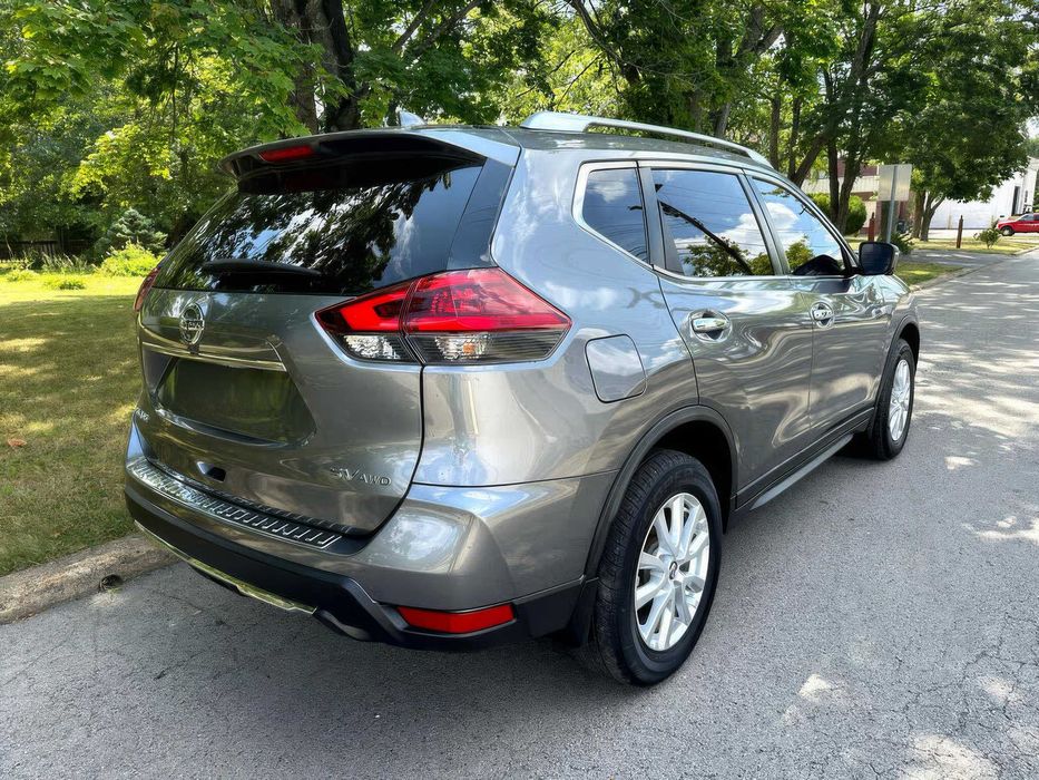 Nissan Rogue SV      2018